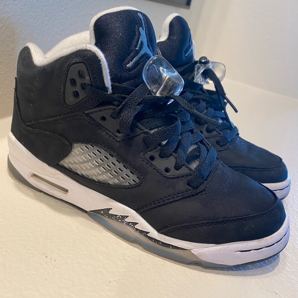 Air Jordan 5 Retro Oreo 2021 size 4 Grade School